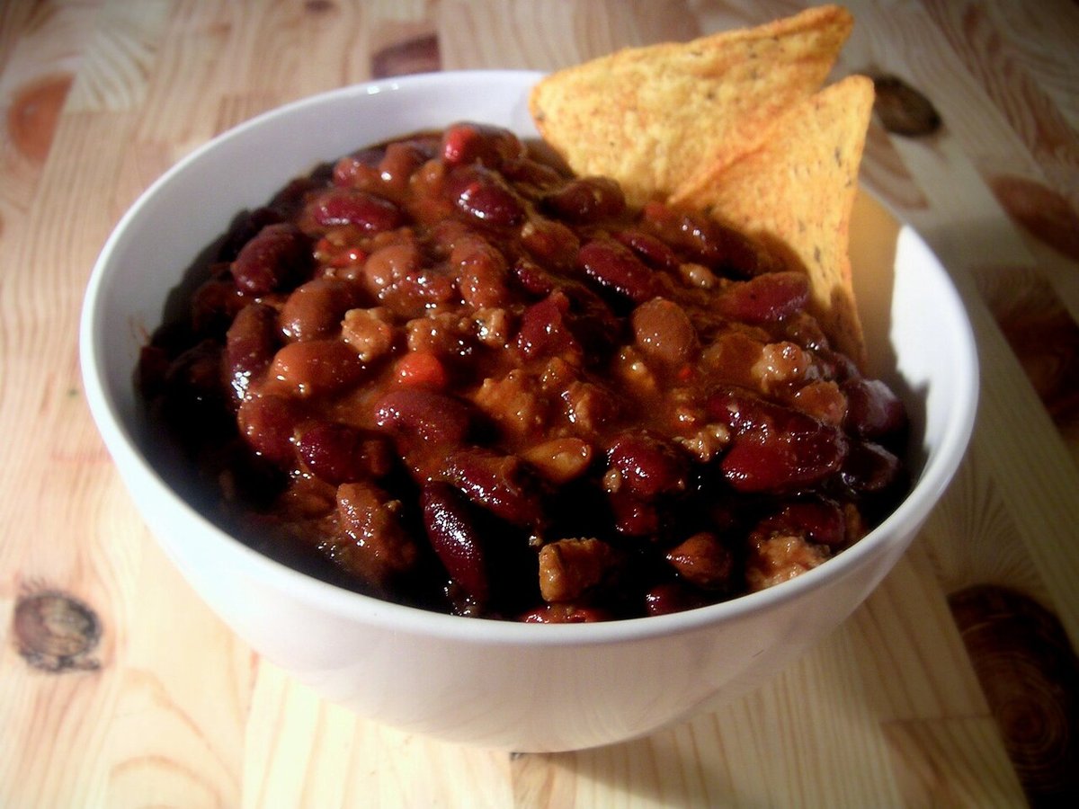 Hearty Beef & Bean Chili serving suggestion