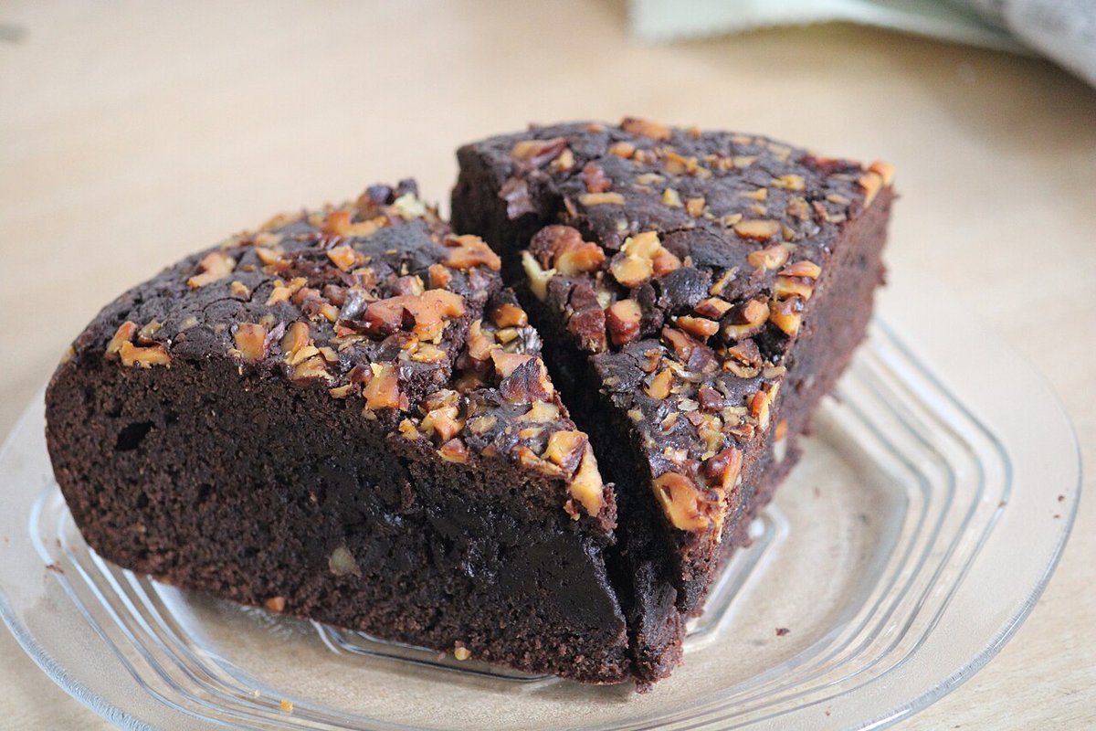 One-Bowl Fudgy Brownies serving suggestion